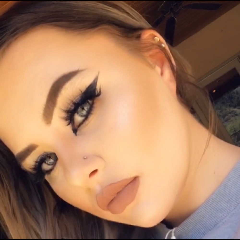 Meet your Posher, Victorie